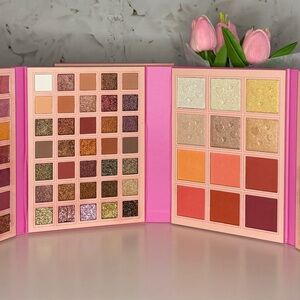 Vibrant Eyeshadow and Blush Palette
